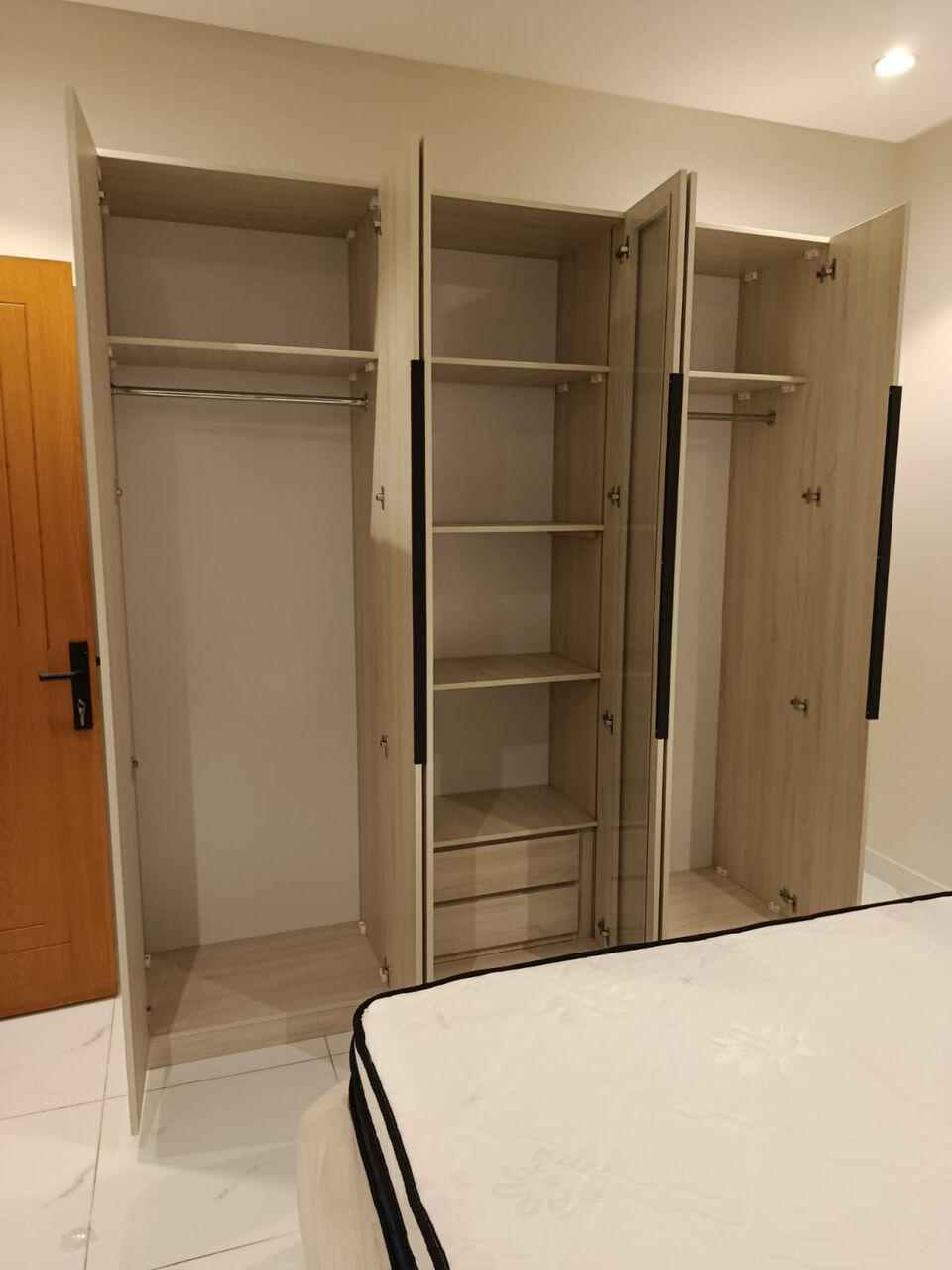 Jeddah, Furniture, SAR 11,  Brand New Bedroom Set Avalible