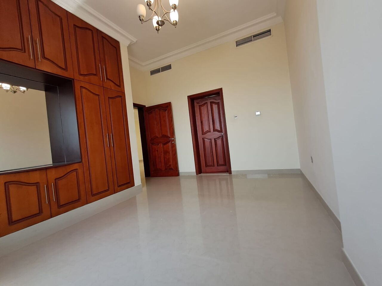Manama, Apartments, Flats, Houses & Villas, BHD 350/year,  2 BR,  Amazing Offer Semi Frunished 2 Bhk Flat At Manama Just For 350 Bhd