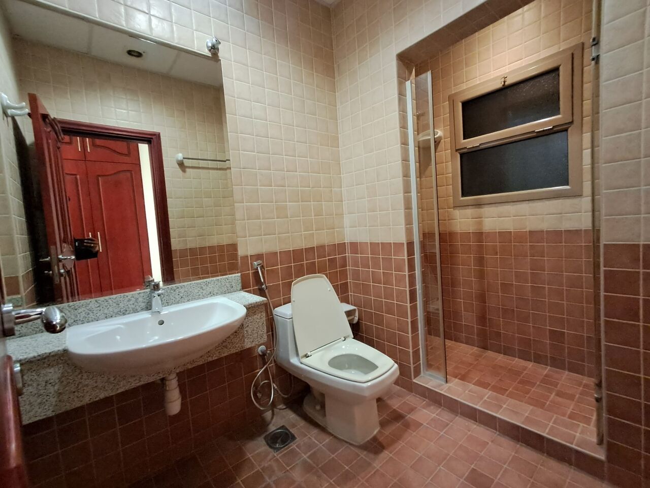Manama, Apartments, Flats, Houses & Villas, BHD 350/year,  2 BR,  Amazing Offer Semi Frunished 2 Bhk Flat At Manama Just For 350 Bhd