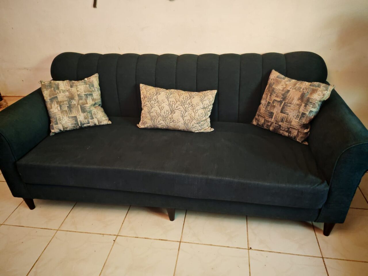Riyadh, Furniture, SAR 599,  Furniture For Sale &ndash; Excellent Condition ( Sofa Sets , Bed Set)