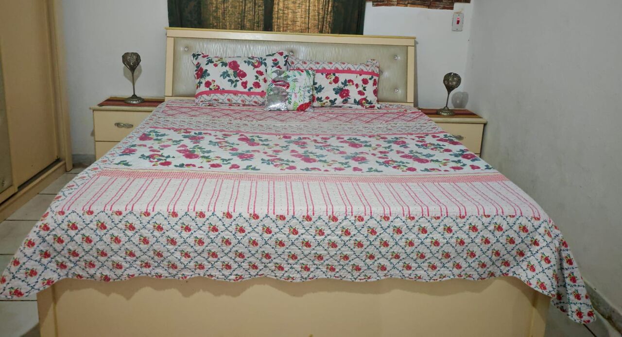 Riyadh, Furniture, SAR 599,  Furniture For Sale &ndash; Excellent Condition ( Sofa Sets , Bed Set)