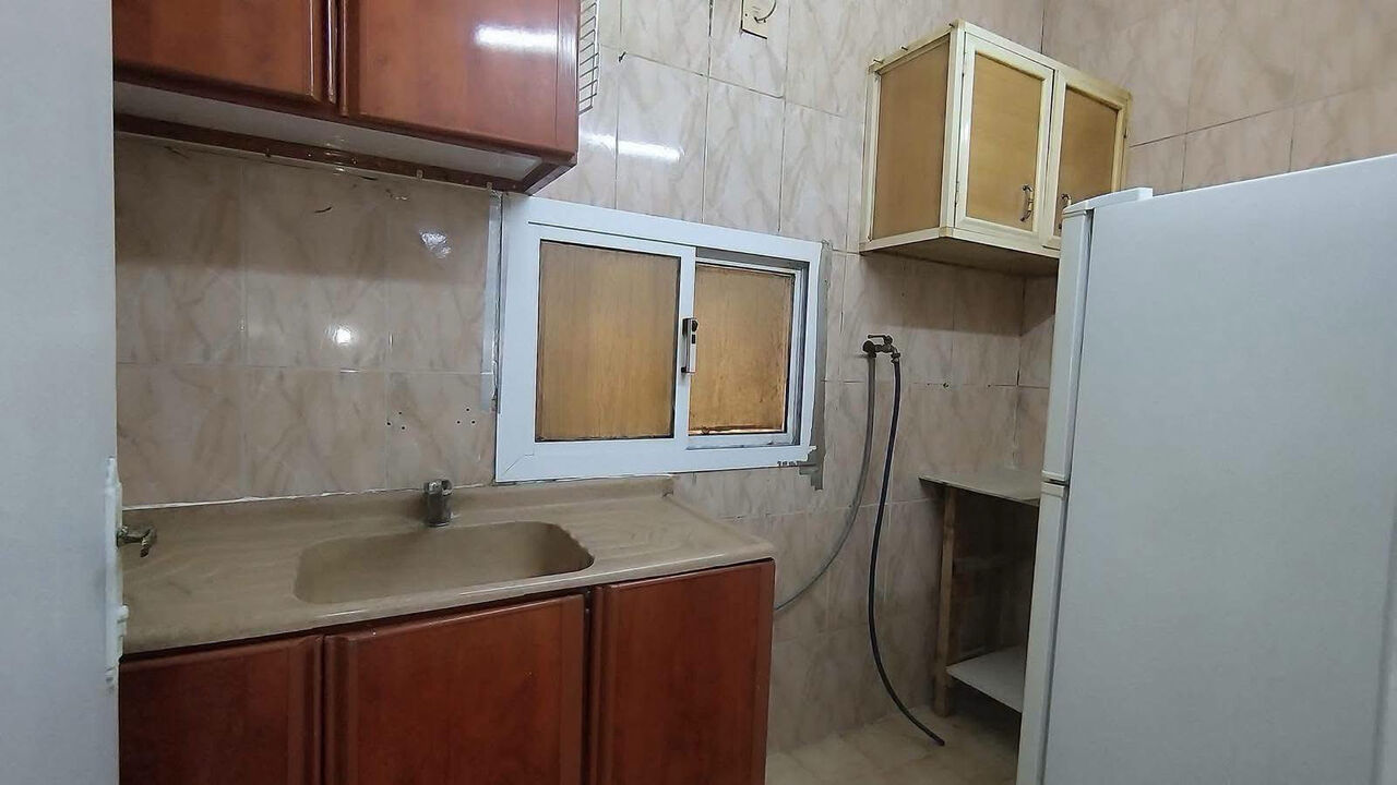 Gudaibiya, Apartments, Flats, Houses & Villas, BHD 140/month,  1 BR,  Gudaibiya:- 1BHK Unfurnished Flat On Rent.  Bd 140/- With Unlimited EWA.