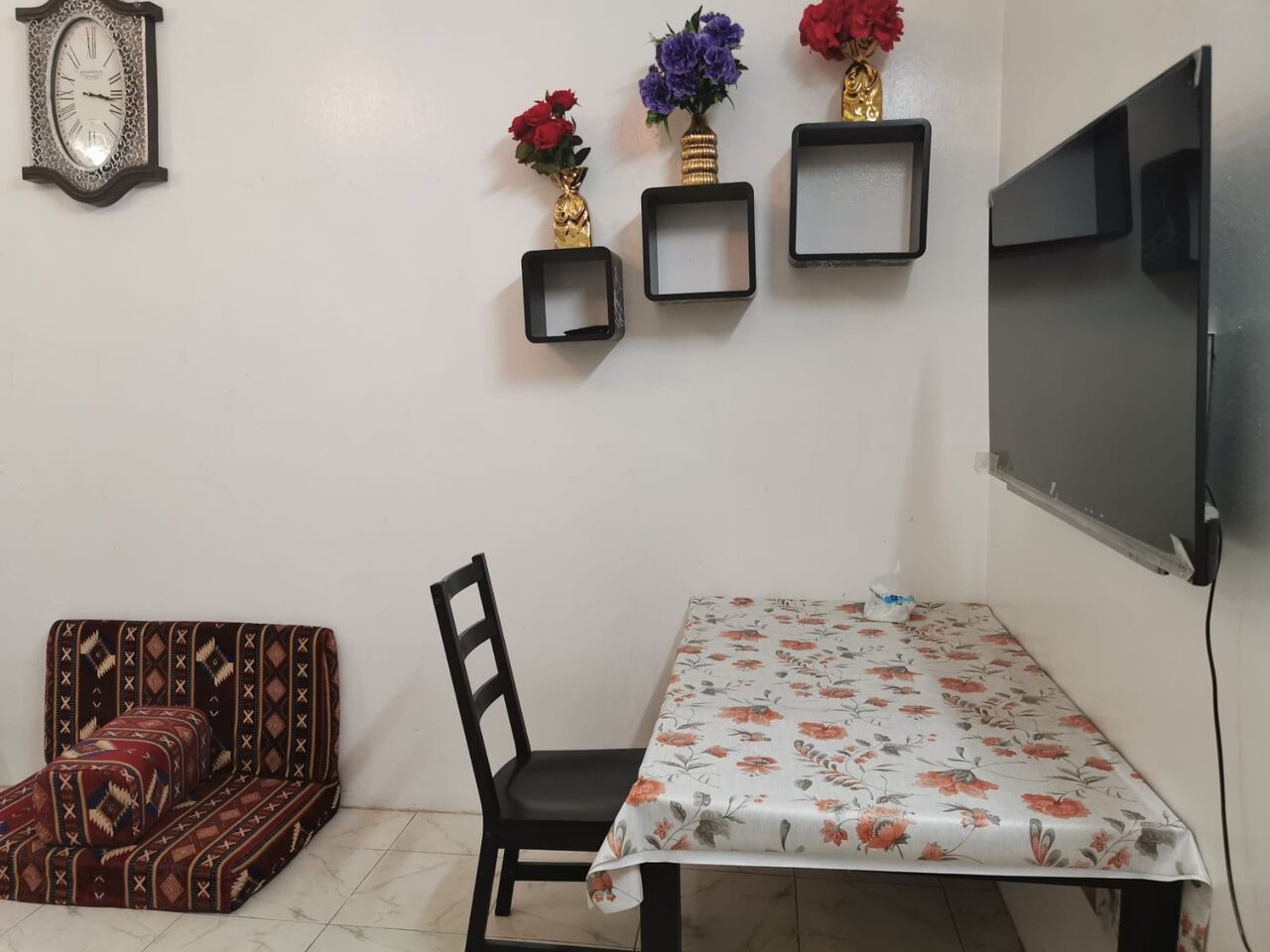 Al Malaz, Rooms for Rent, SAR 1300/month,  Furnished,  URGENT: Spacious Room For Executive Bachelor (SINGLE) In Malaz