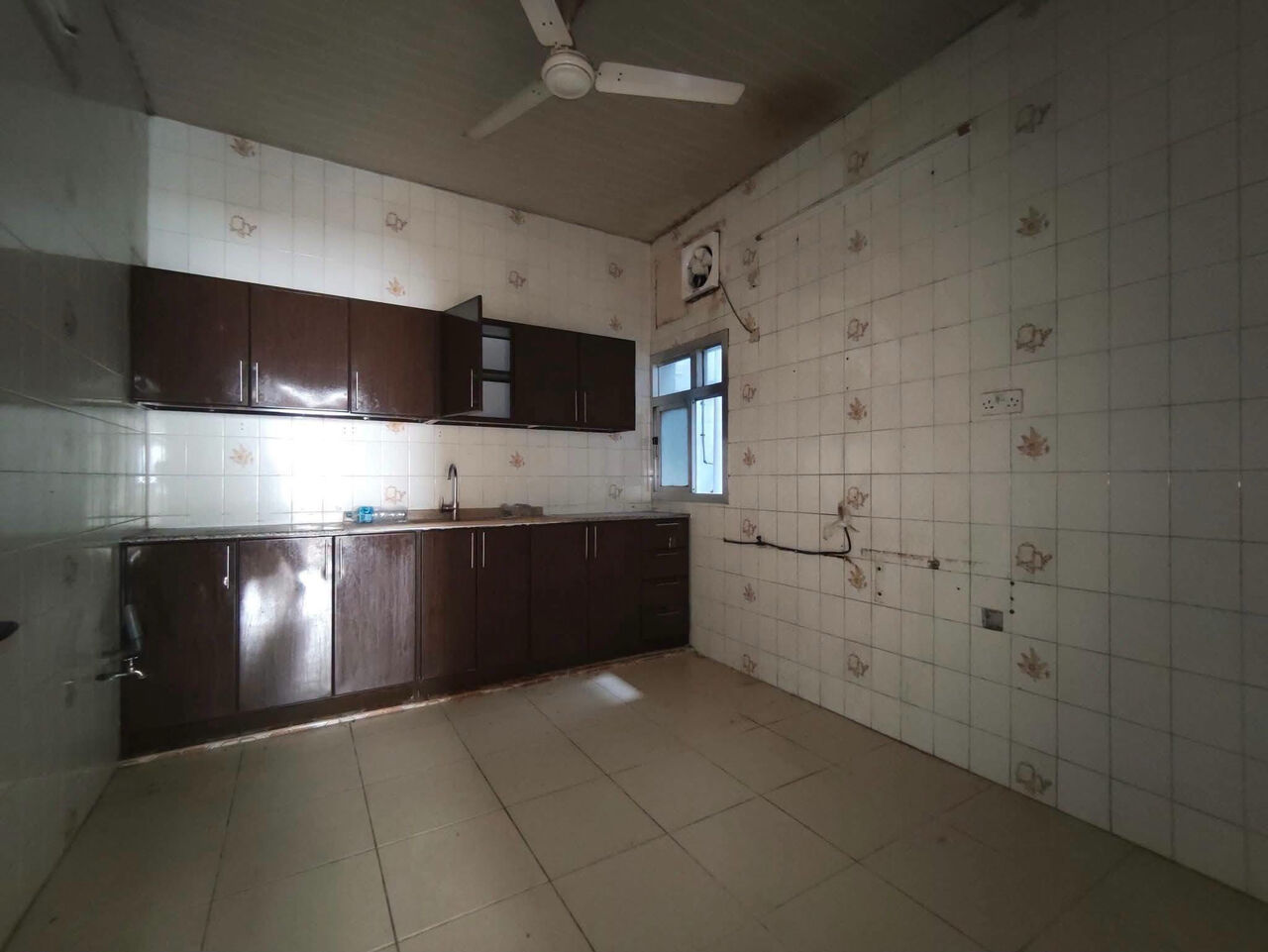Manama, Apartments, Flats, Houses & Villas, BHD 260/month,  3 BR,  Um Al Hassam:- Spacious 3Bhk Unfurnished Flat On Rent.  Bd 260/- Without Ewa.