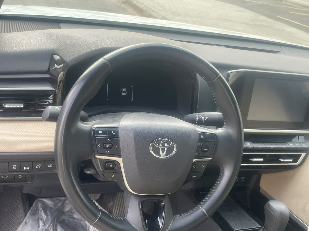 Riyadh, Vehicles, Cars & Trucks , SAR 75000,  Toyota Camry Hybrid,  2025,  Automatic,  25400 KM,   &mdash; 25,500 Km &mdash; Direct Owner Sale (No Dealers