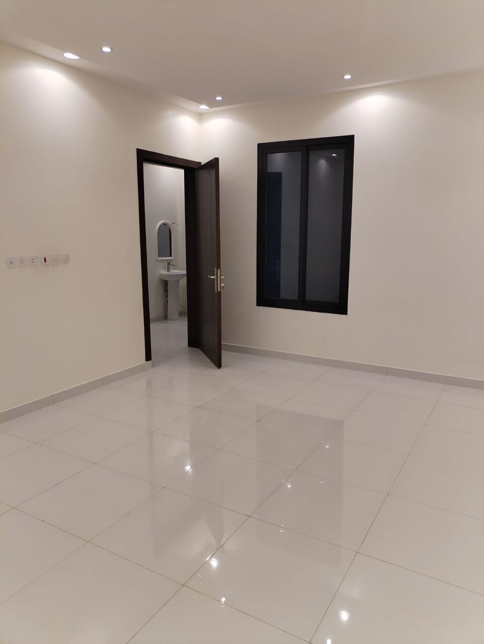 Al Rawdah, Apartments, Flats, Houses & Villas, SAR 32000/year,  3 BR,  Specious Family Apartment Well Located House With 3 Rooms 2bath Clean