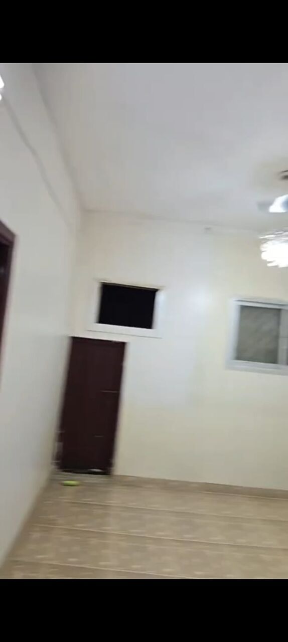 Al Naseem, Apartments, Flats, Houses & Villas, SAR 27000/year,  3 BR,  Family Apartment With 3 Beadrooms 2 Bath Kitchen Hall Big House Located Main Streeet