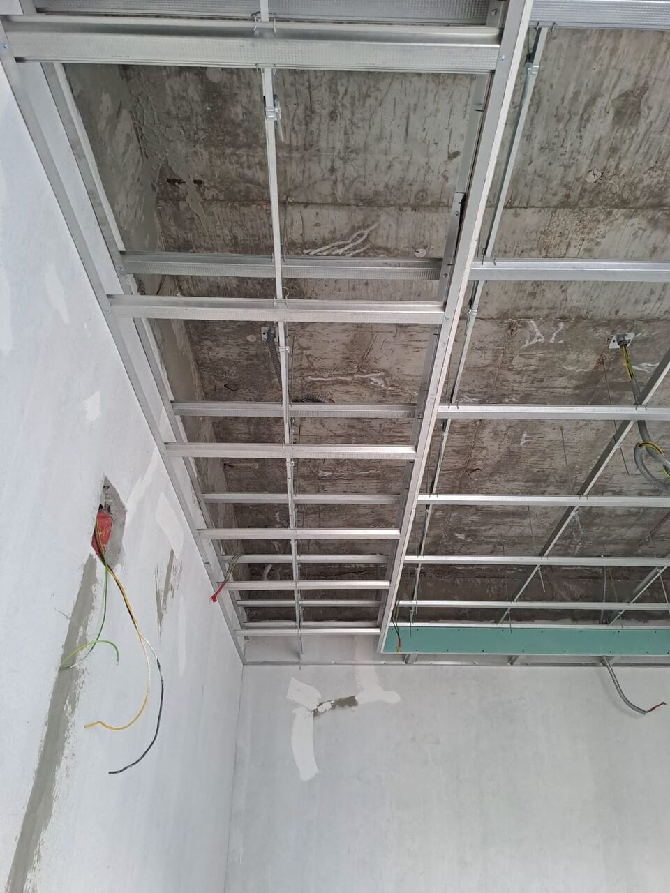 Riyadh, Construction, Supply & Installation Of: Gypsum Board