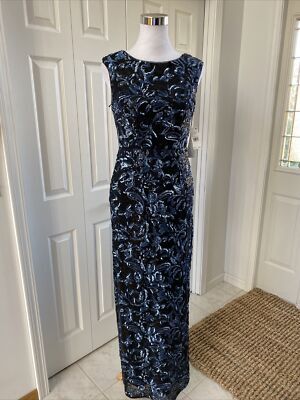 Al Sulaymaniyyah, Clothing & Accessories, SAR 700,  Aidan Mattox Navy Dress Floral Beaded Gown For Sale