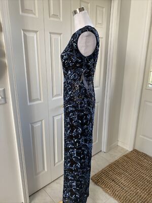 Al Sulaymaniyyah, Clothing & Accessories, SAR 700,  Aidan Mattox Navy Dress Floral Beaded Gown For Sale