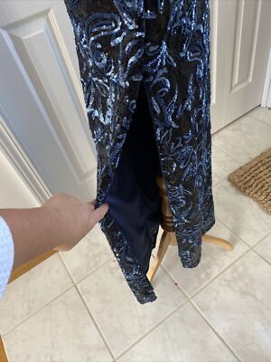 Al Sulaymaniyyah, Clothing & Accessories, SAR 700,  Aidan Mattox Navy Dress Floral Beaded Gown For Sale