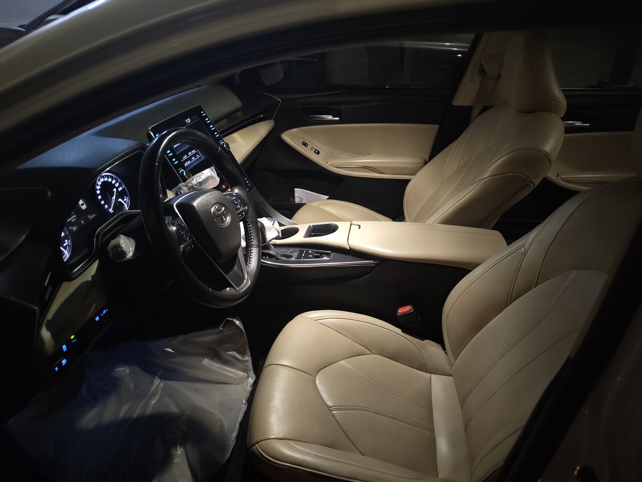 Dammam, Vehicles, Cars & Trucks , SAR 110000,  Toyota Avalon,  2021,  Automatic,  200 KM,   Touring