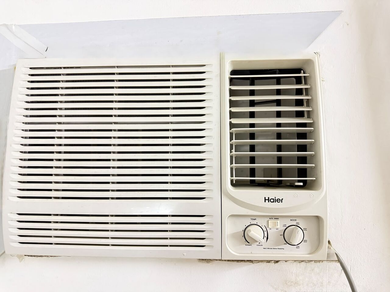 Jeddah, Air Conditioners, SAR 900,  Haier Window AC 17,200 BTU Heat & Cool &ndash; Excellent Condition