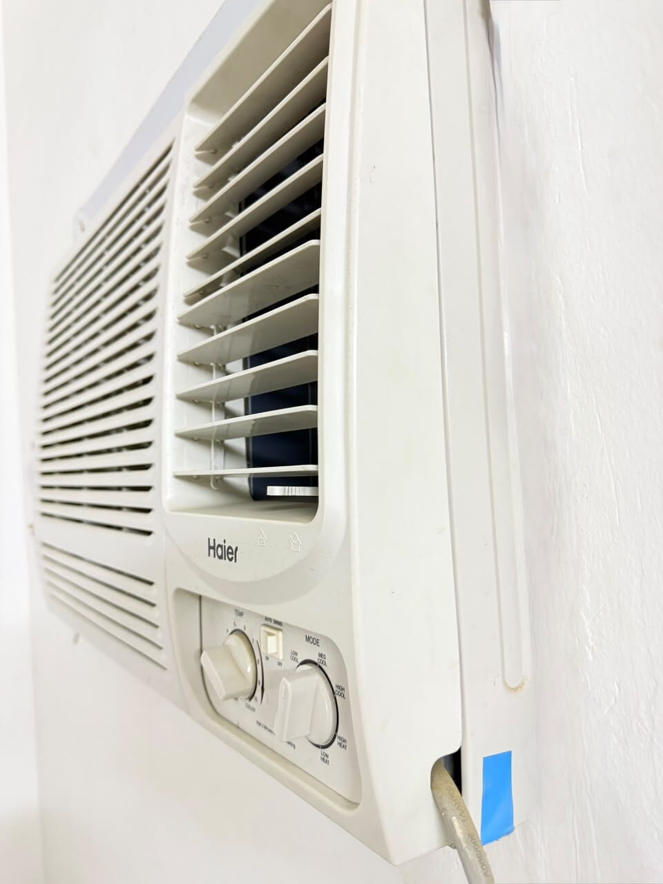 Jeddah, Air Conditioners, SAR 900,  Haier Window AC 17,200 BTU Heat & Cool &ndash; Excellent Condition