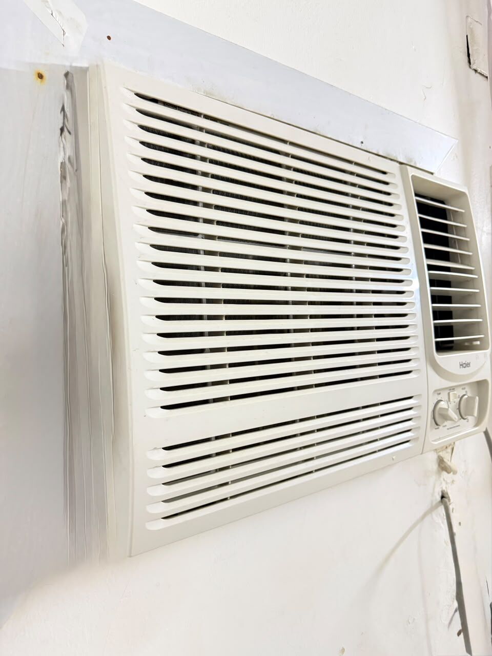 Jeddah, Air Conditioners, SAR 900,  Haier Window AC 17,200 BTU Heat & Cool &ndash; Excellent Condition