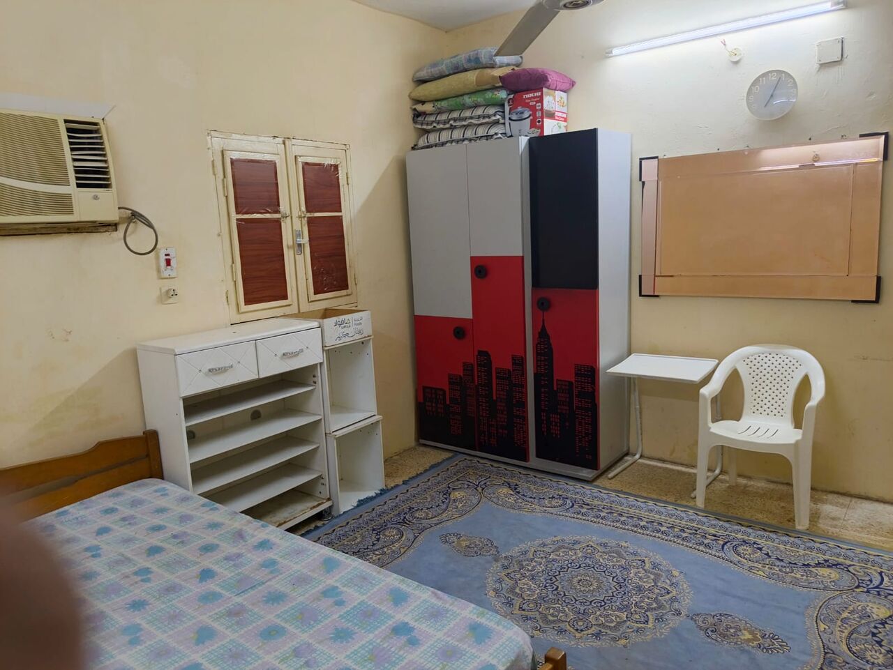 Jeddah, Rooms for Rent, SAR 600/month,  Furnished,  One Separate Single Room With AC, Fan, Bed, Cupboard. Electricity Is Not Inlcuded