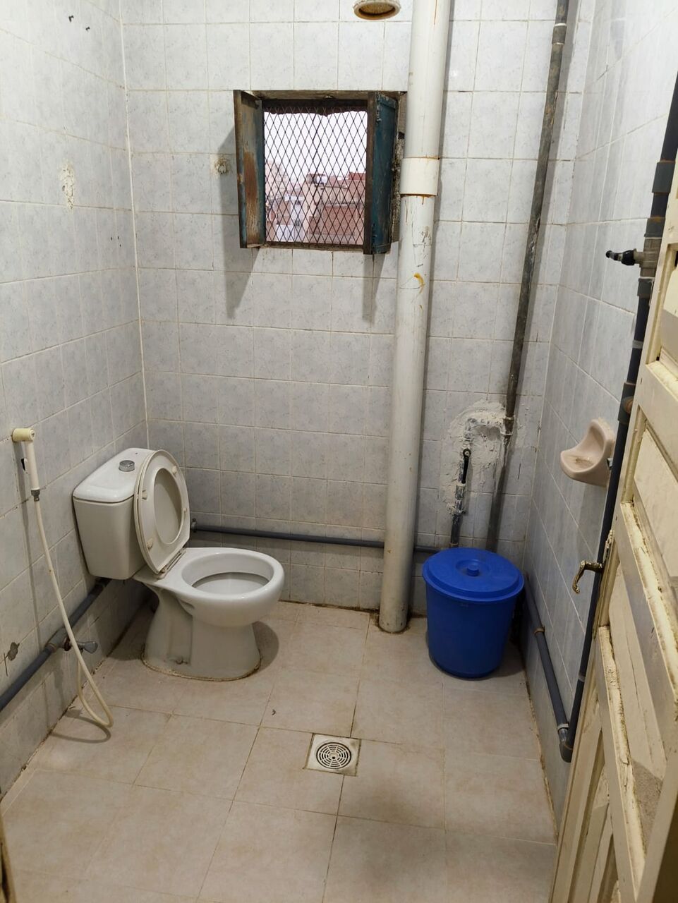 Jeddah, Rooms for Rent, SAR 600/month,  Furnished,  One Separate Single Room With AC, Fan, Bed, Cupboard. Electricity Is Not Inlcuded