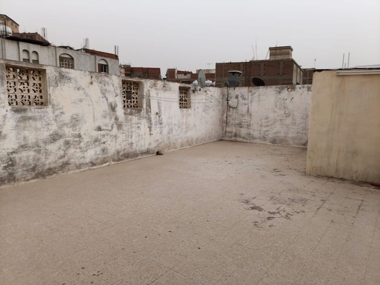 Jeddah, Rooms for Rent, SAR 600/month,  Furnished,  One Separate Single Room With AC, Fan, Bed, Cupboard. Electricity Is Not Inlcuded