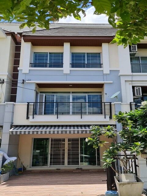 Bangkok, Villas, THB 28000,  20 Sq. Feet,  3-story Townhome For Rent, Klang Muang Village, Srinakarin 24 (On Nut-Pattanakarn), Newly