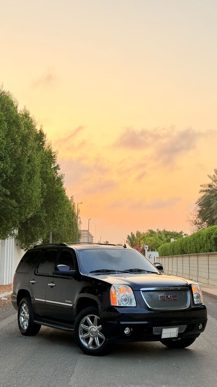 Jeddah, Vehicles, Cars & Trucks , SAR 60000,  GMC Yukon Denali,  2014,  150 KM,