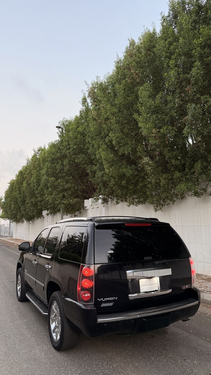 Jeddah, Vehicles, Cars & Trucks , SAR 60000,  GMC Yukon Denali,  2014,  150 KM,