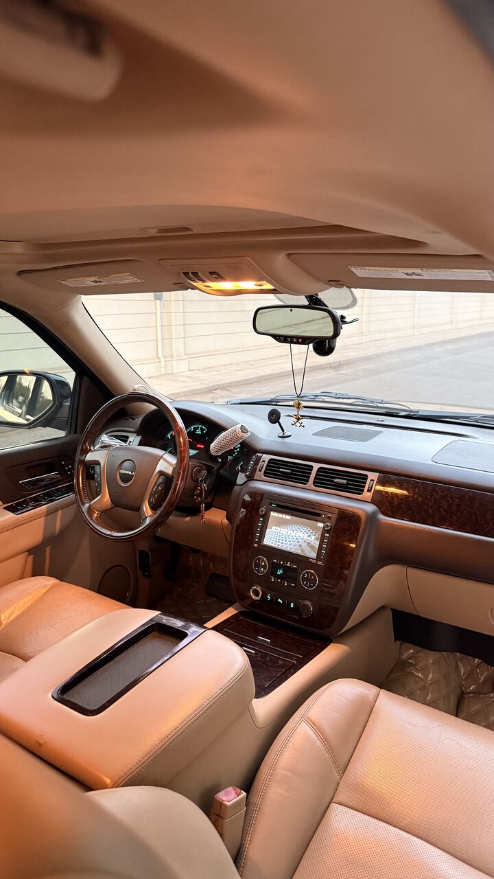 Jeddah, Vehicles, Cars & Trucks , SAR 60000,  GMC Yukon Denali,  2014,  150 KM,
