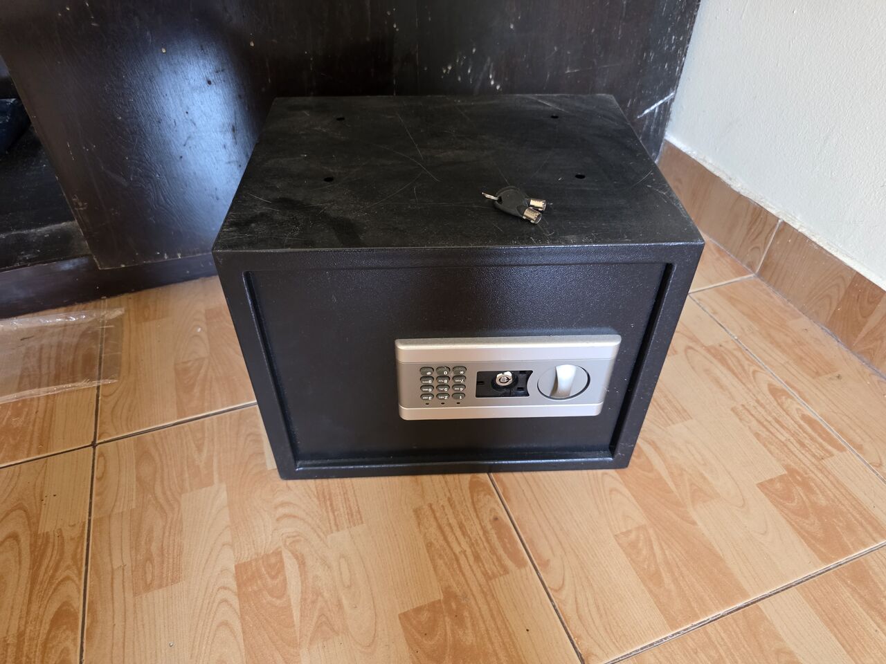 Jid Ali, Furniture, BHD 15,  Cuboard With Locker And Dressing Table