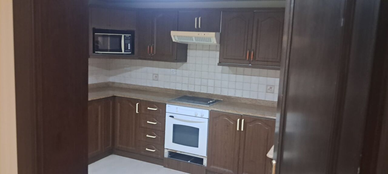 Juffair, Apartments, Flats, Houses & Villas, BHD 300/year,  2 BR,  Semi Furnished 2 Bedrooms Apartment
