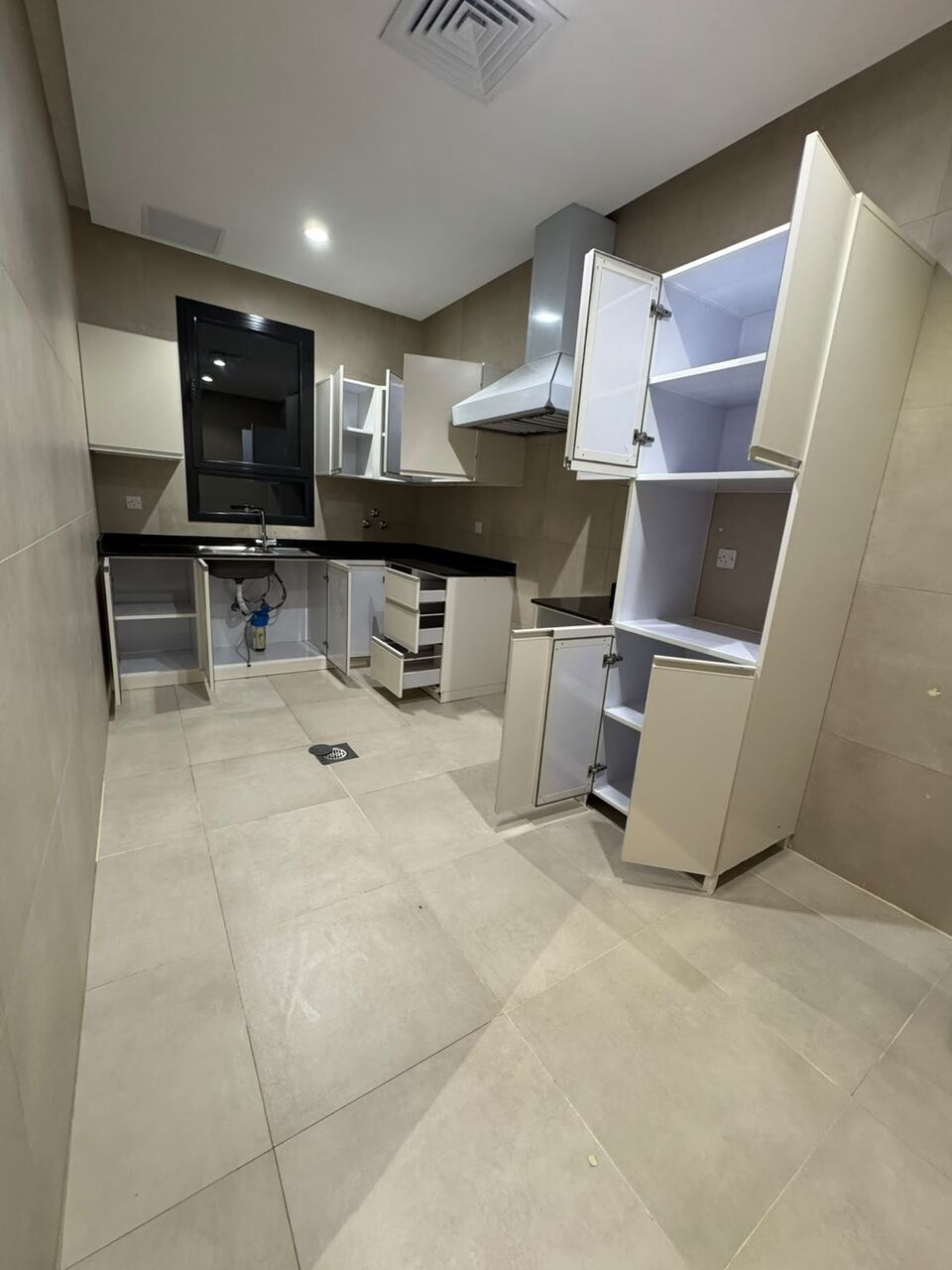 Salwa, Apartments, Flats, Houses & Villas, KWD 600/month,  3 BR,  Apartment For Rent In Salwa, 3 Bedrooms Including A Master