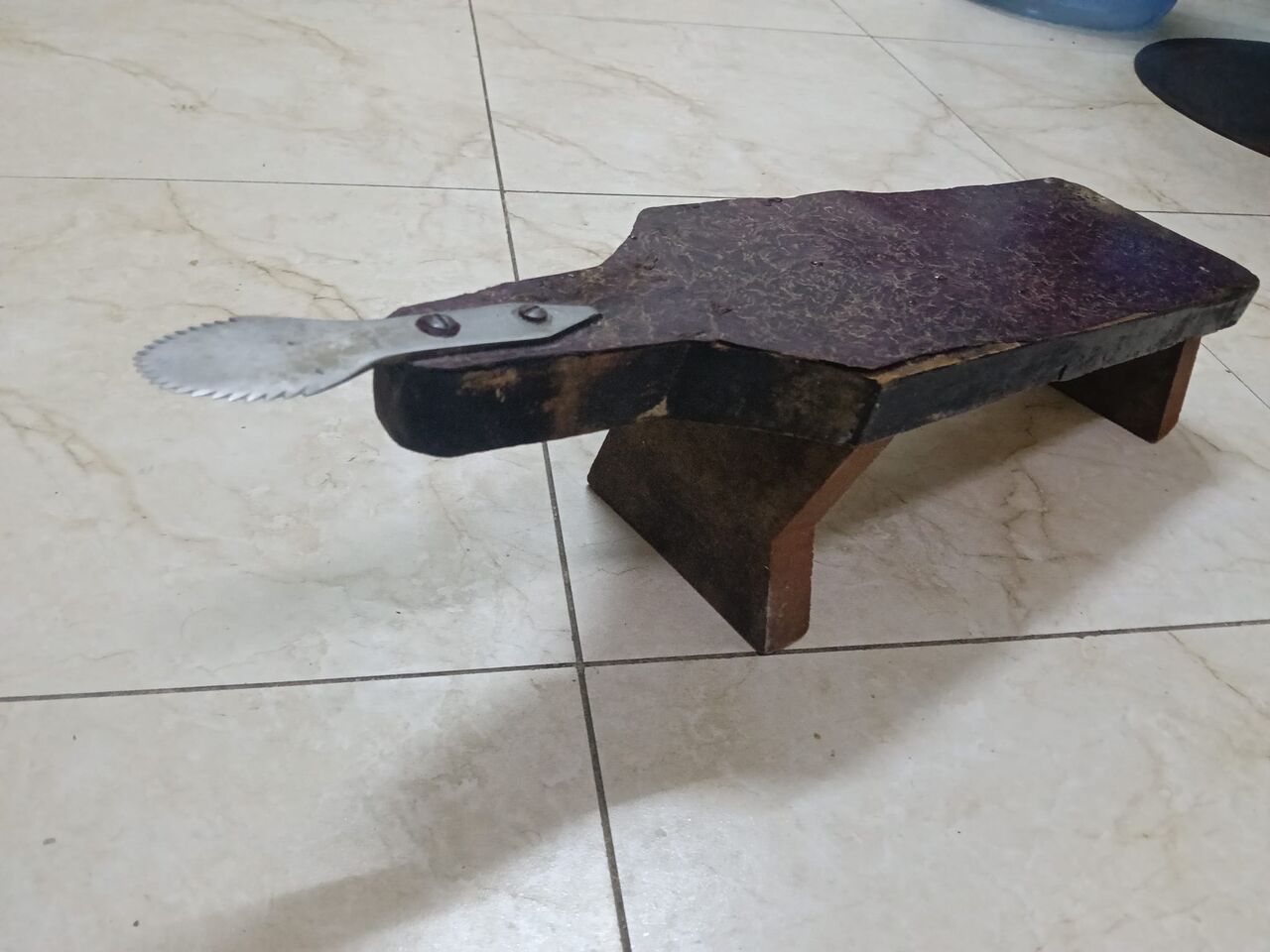 Manama, Household Items, BHD 1,  ചിരവ, ദോശത്തവ, മീൻകറി ചട്ടി Etc