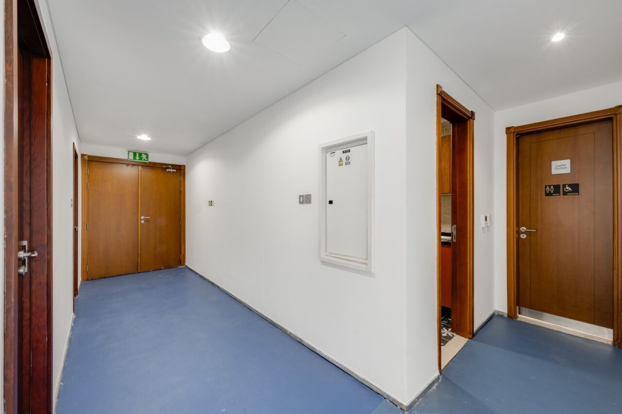 Deira, Offices, AED 390,  3432 Sq. Feet,  Premium Commercial Office | 3,432 Sq. Ft. | Chiller Free | 1 Month Free Rent