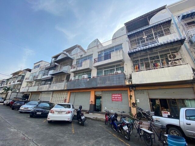 Bangkok, Real Estate For Sale, THB 7500000,  1 BR,  35 Sq. Feet,  Commercial Building For Sale, 2 Rooms Connected Together, 3 And A Half Floors, Prime