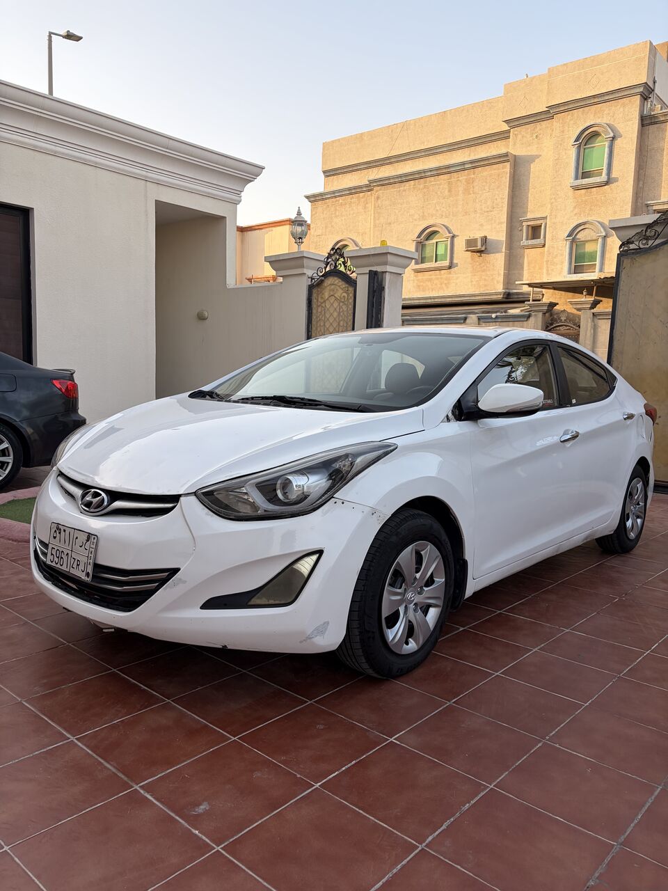Dammam, Vehicles, Cars & Trucks , SAR 23,  Hyundai Elantra SE 2.0,  2014,  Automatic,  318000 KM,   Hyundai Elantra Full Option  &ndash; Large Engine