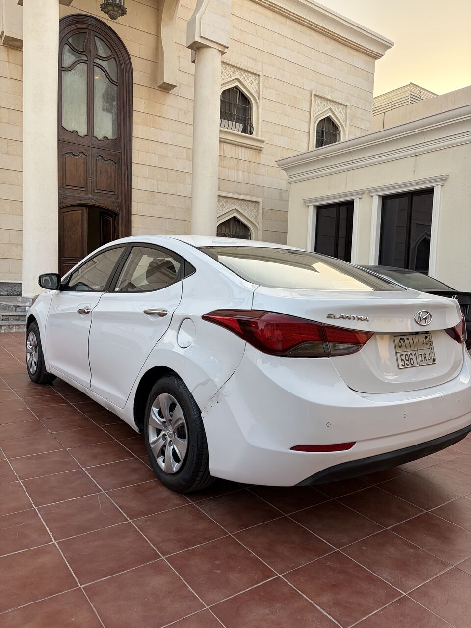 Dammam, Vehicles, Cars & Trucks , SAR 23,  Hyundai Elantra SE 2.0,  2014,  Automatic,  318000 KM,   Hyundai Elantra Full Option  &ndash; Large Engine