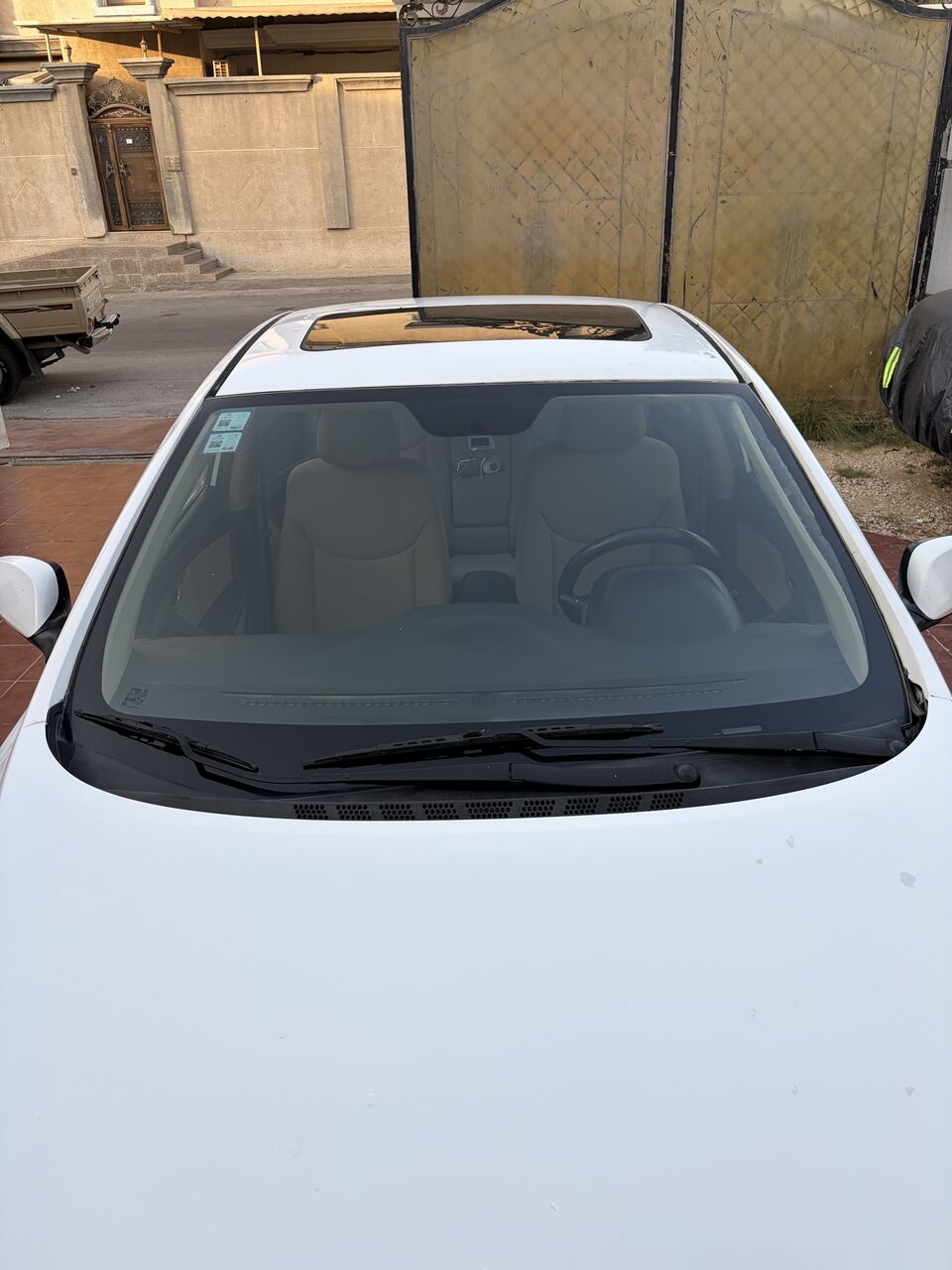 Dammam, Vehicles, Cars & Trucks , SAR 23,  Hyundai Elantra SE 2.0,  2014,  Automatic,  318000 KM,   Hyundai Elantra Full Option  &ndash; Large Engine