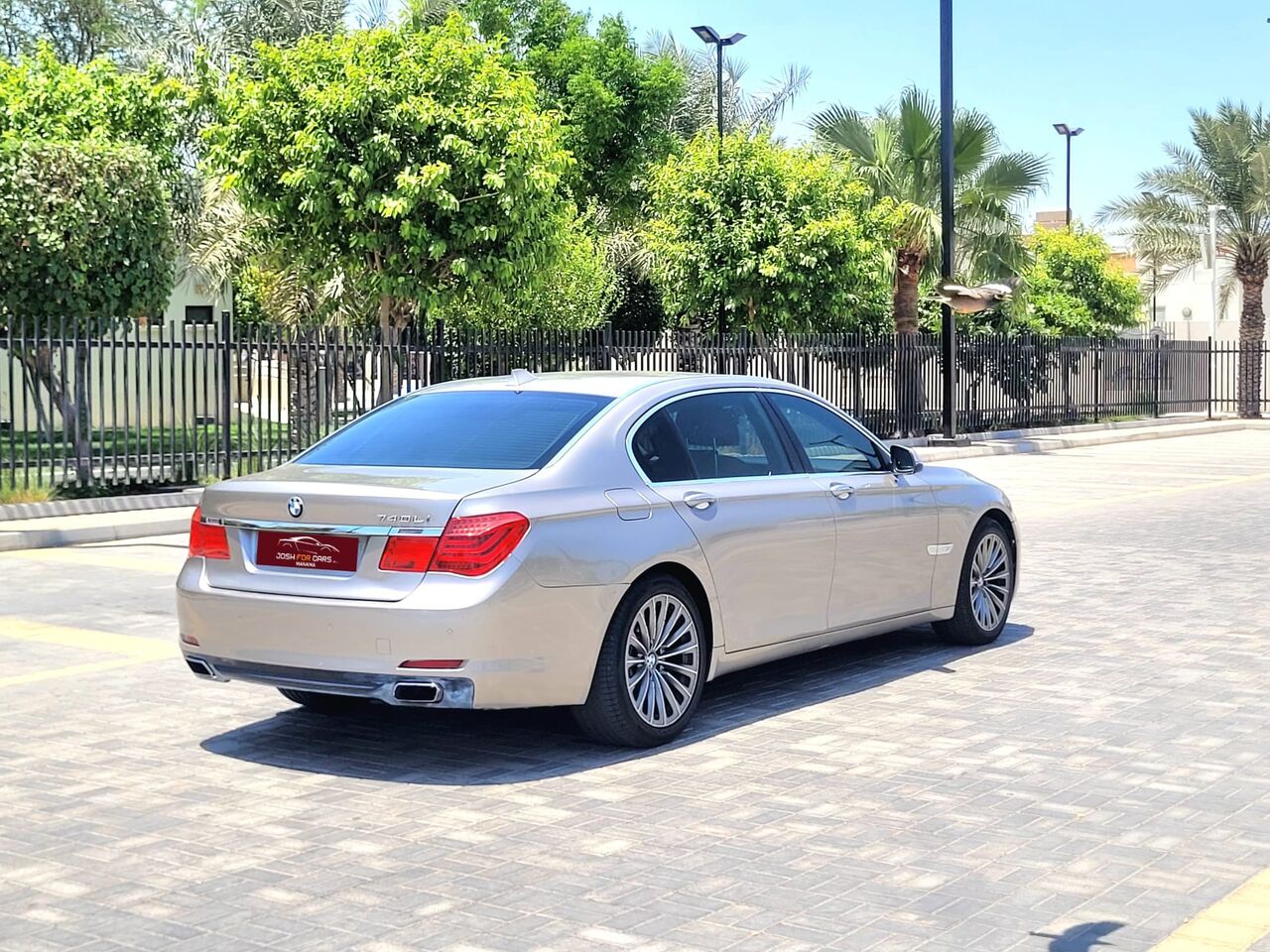 Muharraq, Vehicles, Cars & Trucks , BHD 1,  Bmw 740,  2013,  Automatic,  213000 KM,   Li