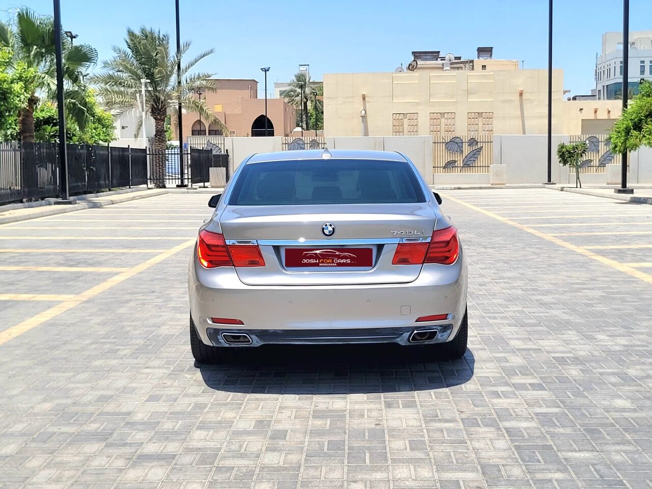 Muharraq, Vehicles, Cars & Trucks , BHD 1,  Bmw 740,  2013,  Automatic,  213000 KM,   Li