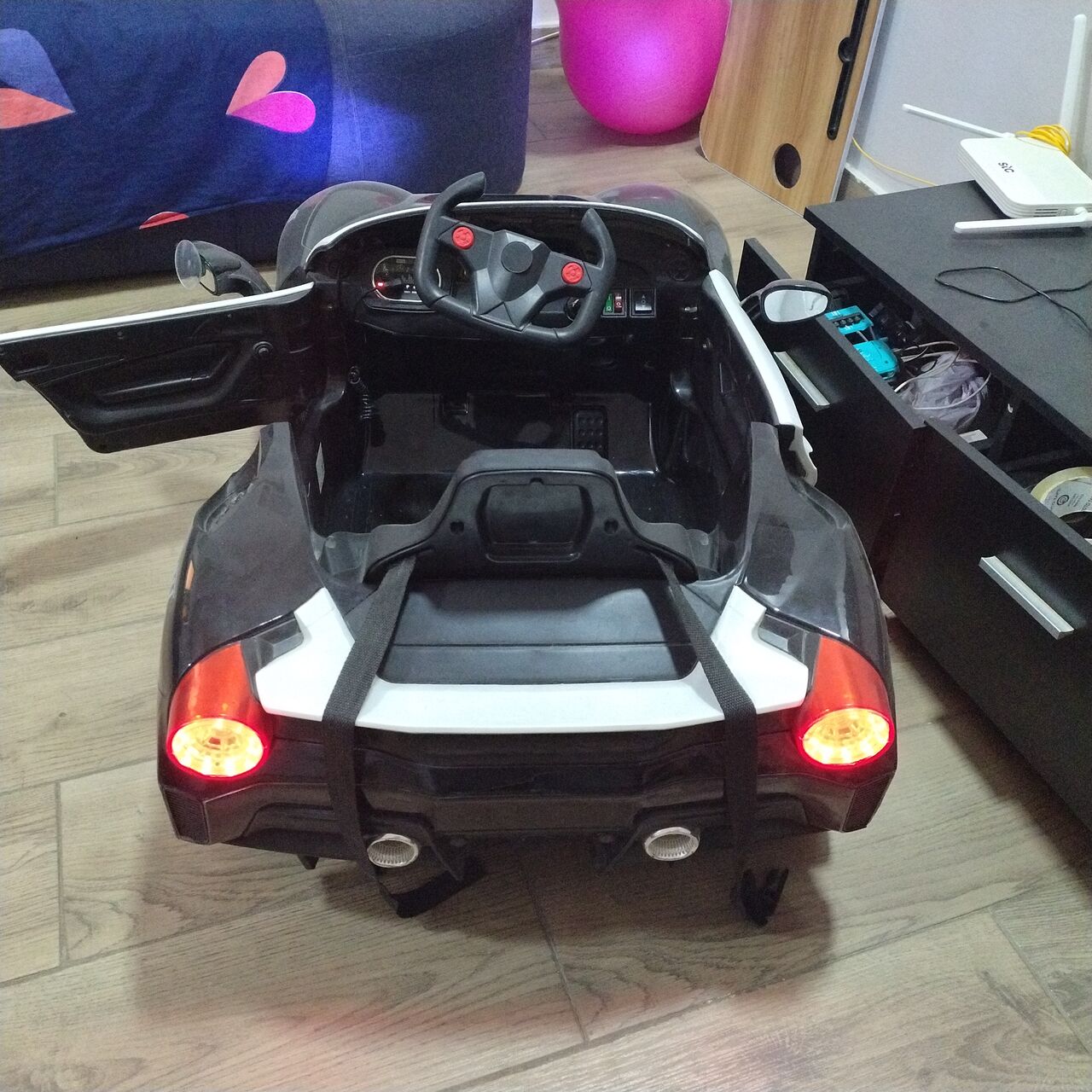Al Rawdah, Baby & Kid Stuff, SAR 400,  Toy Car / 911 Police Car / 12 V Electric Car With Remote