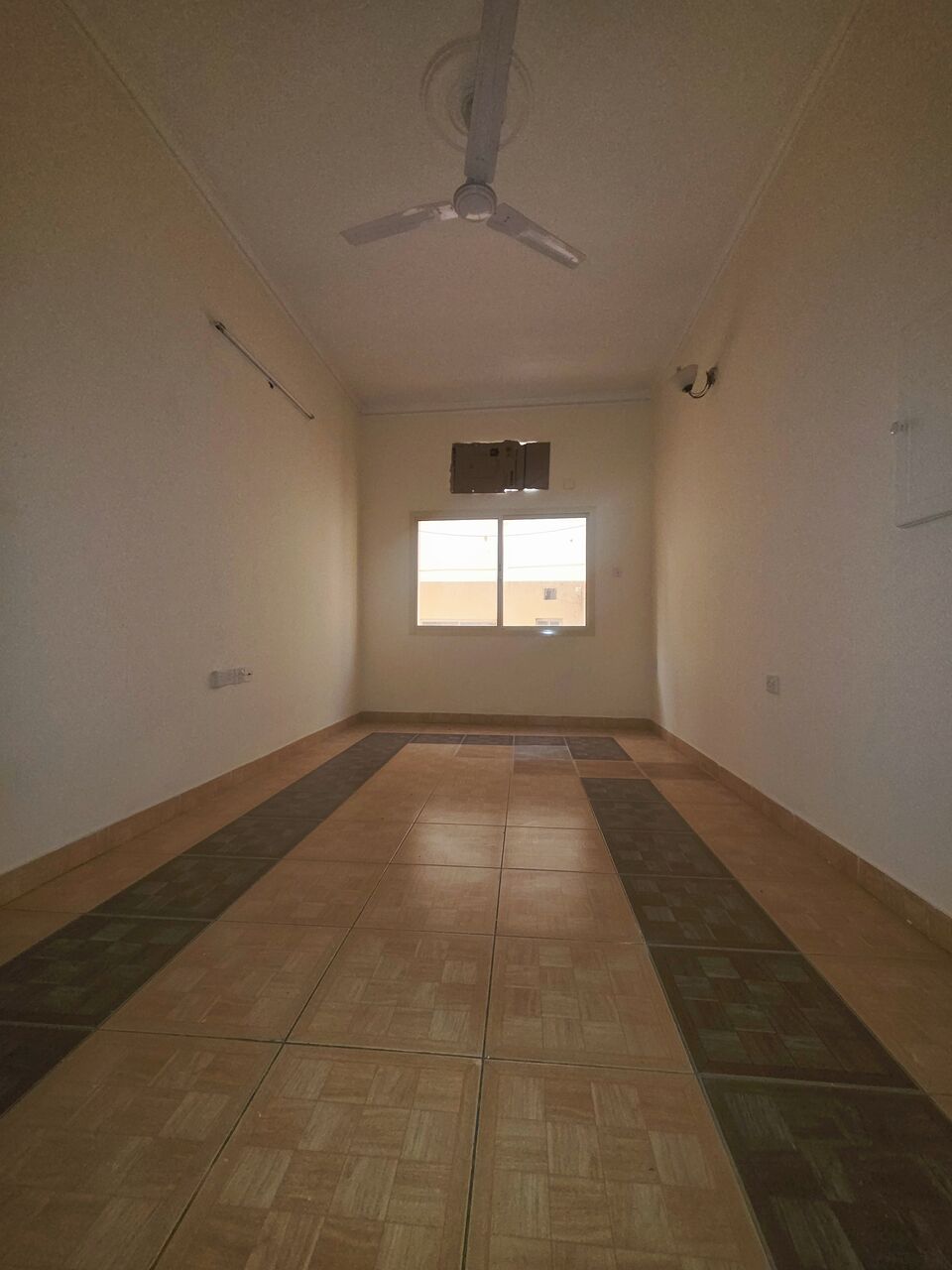 Hoora, Apartments, Flats, Houses & Villas, BHD 150/month,  1 BR,  -Very Neet UN Furnished 1 BHK Flat With Ewa @150/BD In Hoora