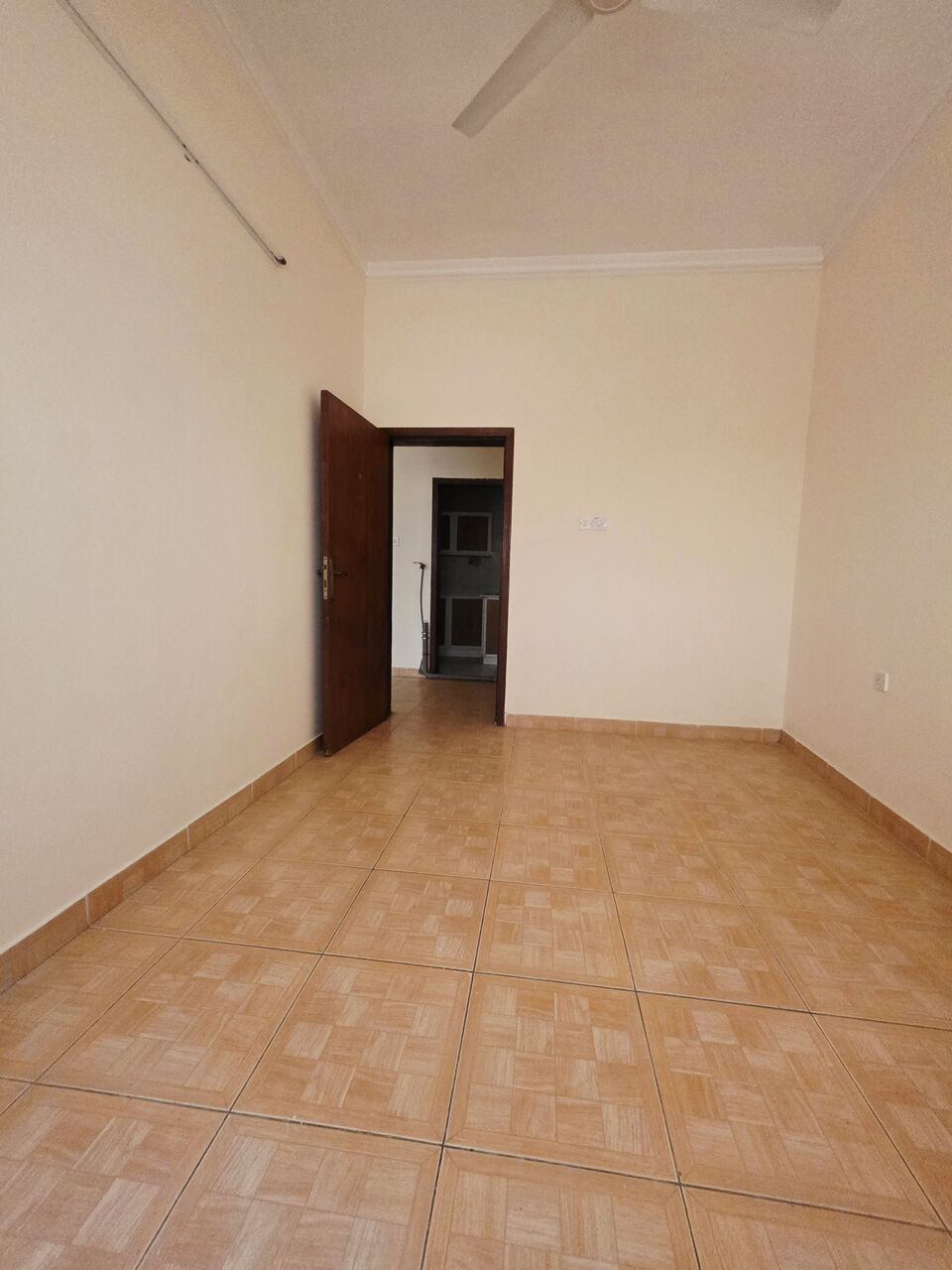 Hoora, Apartments, Flats, Houses & Villas, BHD 150/month,  1 BR,  -Very Neet UN Furnished 1 BHK Flat With Ewa @150/BD In Hoora