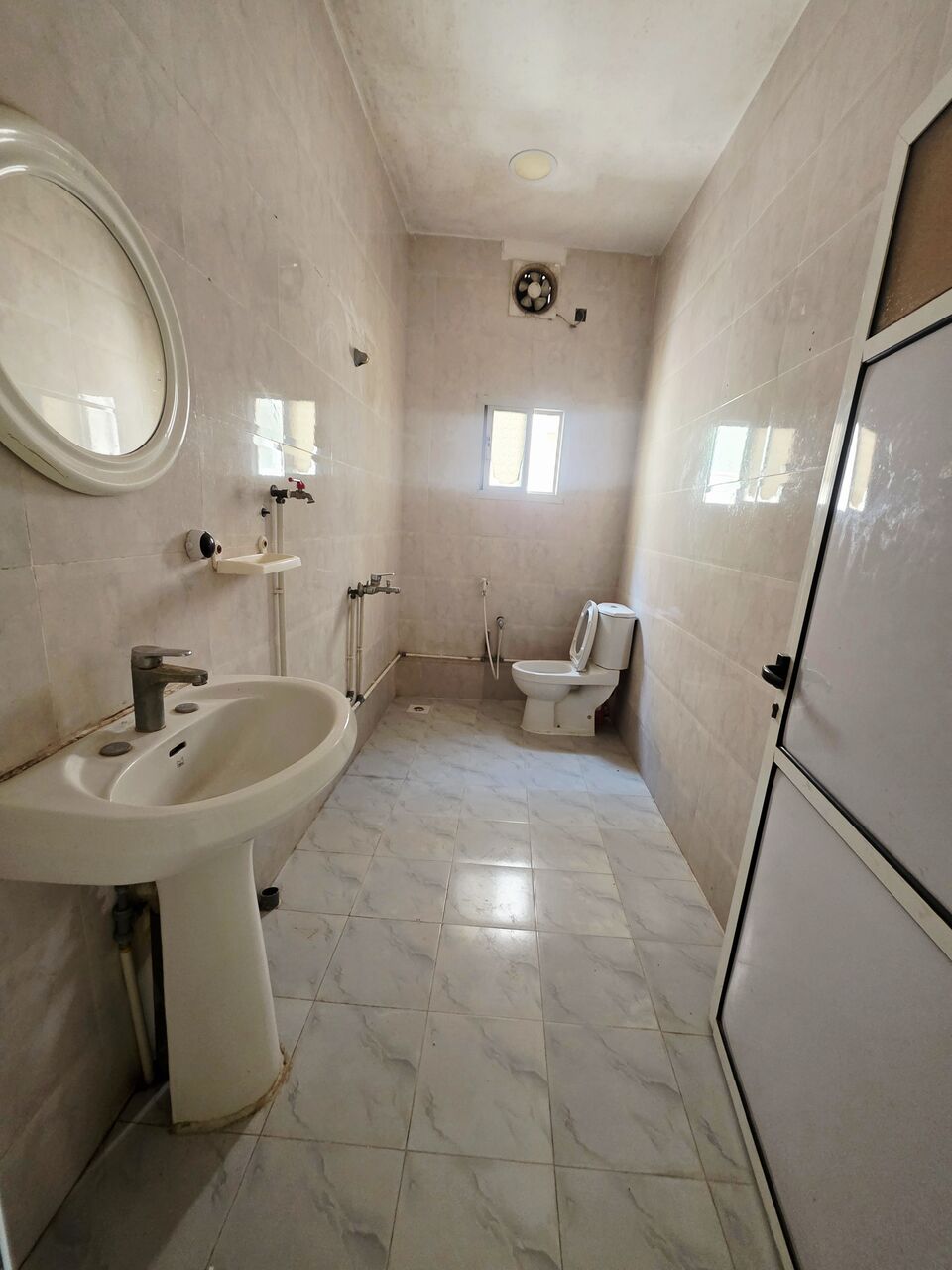 Hoora, Apartments, Flats, Houses & Villas, BHD 120/month,  2 BR,  -Very Neet UN Furnished 2 BHK Balcony Flat Without @120/BD In Hoora