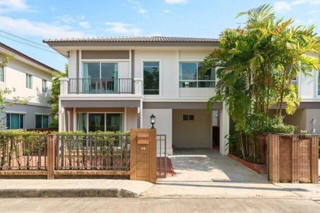 Bangkok, Real Estate For Sale, THB 3850000,  3 BR,  39 Sq. Feet,  Reduced Selling Price, Only 3.85 Million, 39 Sq M. #San Kamphaeng Zone, 2-story House