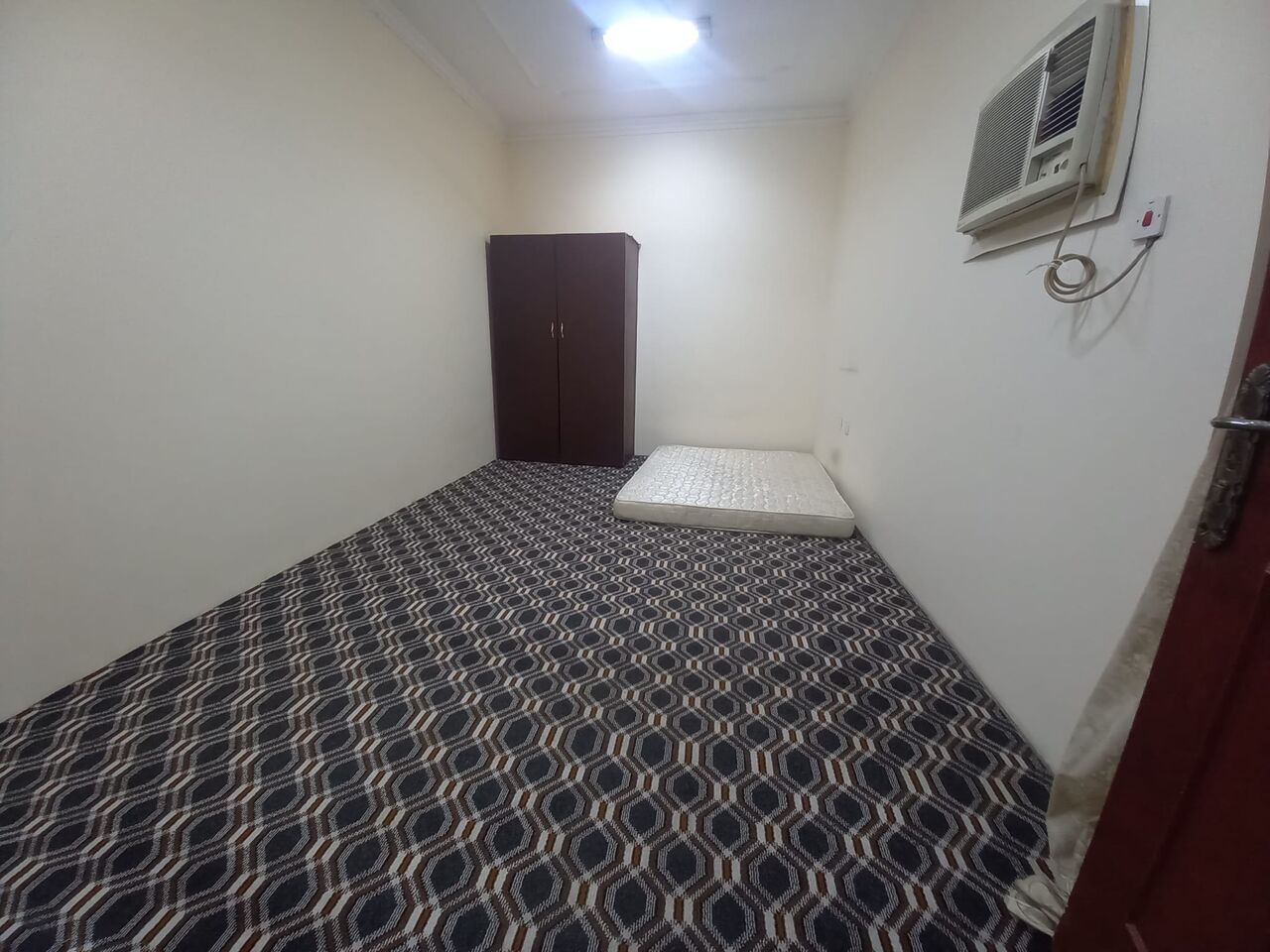 Gudaibiya, Apartments, Flats, Houses & Villas, BHD 160/month,  1 BR,  # 1 BEDROOM,1 BATHROOM,HALL WITH OPEN KITCHEN,WITH A/C,EWA-160/BD#