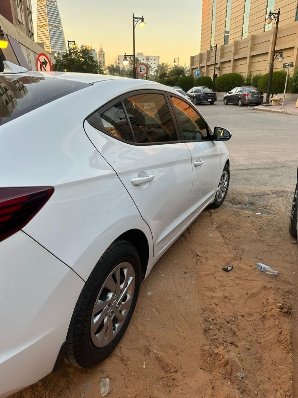 Riyadh, Vehicles, Cars & Trucks , SAR 39500,  Hyundai Elantra,  2020,  Automatic,  197 KM,    Available For Sale With Excellent Condition