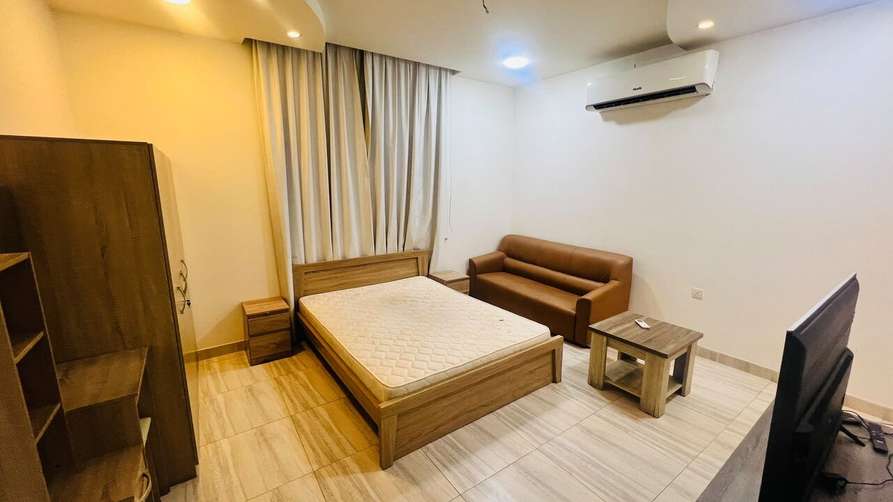 Busaiteen, Apartments, Flats, Houses & Villas, BHD 175/month,  Furnished,  Studio,  Apartment For Rent In Busaiteen | Closed Kitchen