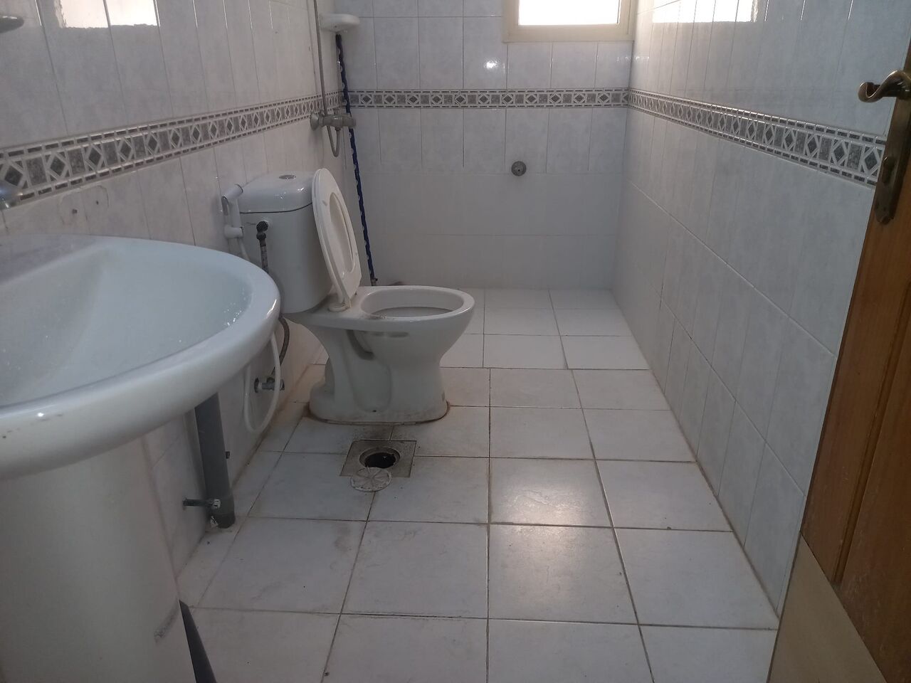 Hoora, Apartments, Flats, Houses & Villas, BHD 300/month,  2 BR,  # 2 BEDROOMS,2 BATHROOMS,HALL,KITCHEN,FULLY FURNISHED WITH EWA -300 #