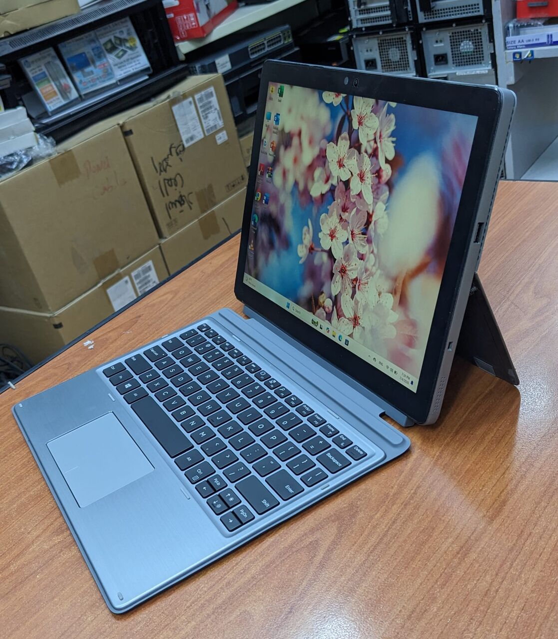 Manama, Computers, BHD 143,  DELL Core I5 10th Gen 2in1 Detachable Touch Laptop+Tablet 16GB Ram SSD 35x Fast FREE Gifts