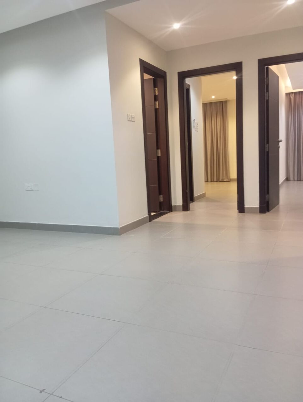 Hidd, Apartments, Flats, Houses & Villas, BHD 220/month,  2 BR,  110 Sq. Meter,  2 Bhk Semi Furnished Flat Available In Hidd Call Aleena