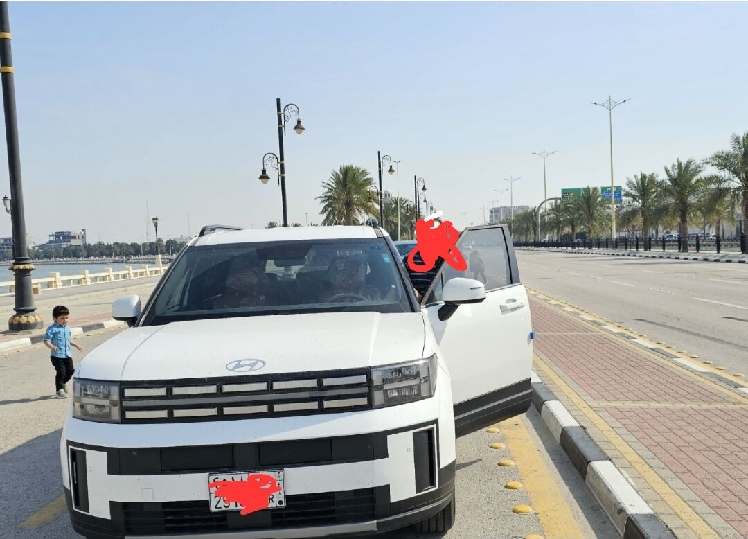 Hofuf, Pick Up & Drop Off, 🚘 Pick & Drop Service Available  Comfortable,  Reliable 7-seater Hyundai Santa Fe 2024