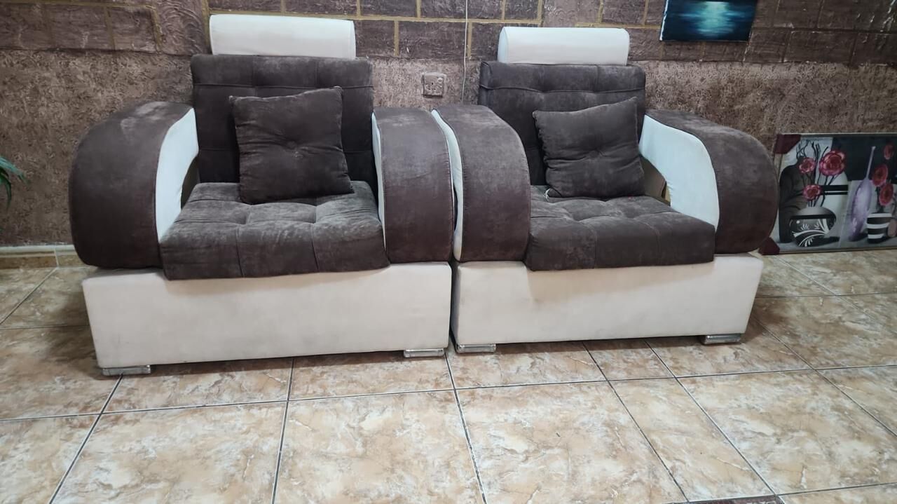Al Rawdah, Furniture, SAR 600,  Well-maintained 7-seater Sofa Set In Very Good Condition, Perfect For Your Living Room.